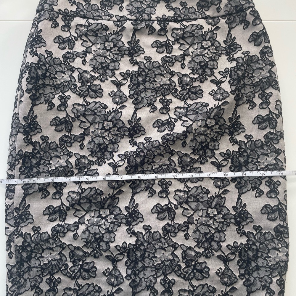 Ann Taylor Black and Gray Floral Pencil Skirt